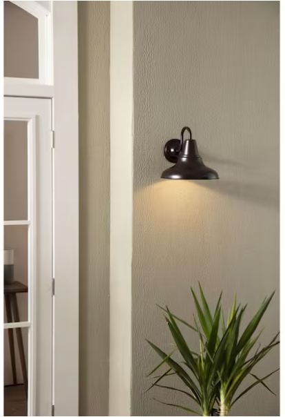 Large Farmhouse Outdoor Wall Lantern – 1-Light Antique Bronze (District Collection)